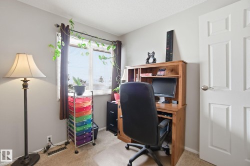 150 Woodborough Way, Edmonton, AB - Indoor Photo Showing Office