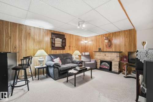 150 Woodborough Way, Edmonton, AB - Indoor With Fireplace
