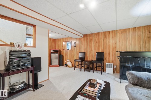 150 Woodborough Way, Edmonton, AB - Indoor