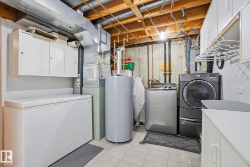 150 Woodborough Way, Edmonton, AB - Indoor Photo Showing Laundry Room