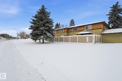 150 Woodborough Way, Edmonton, AB - Outdoor