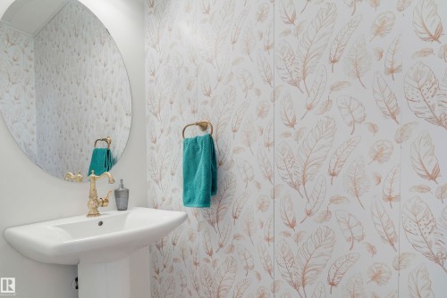 151 Gilmore Way, Spruce Grove, AB - Indoor Photo Showing Bathroom