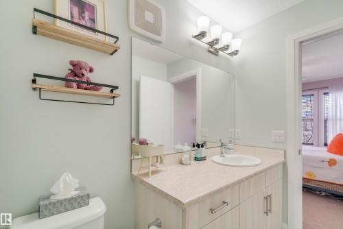 151 Gilmore Way, Spruce Grove, AB - Indoor Photo Showing Bathroom