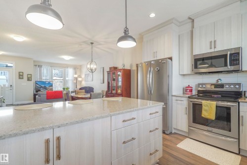 151 Gilmore Way, Spruce Grove, AB - Indoor Photo Showing Kitchen With Upgraded Kitchen