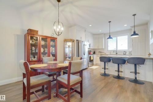 151 Gilmore Way, Spruce Grove, AB - Indoor Photo Showing Dining Room