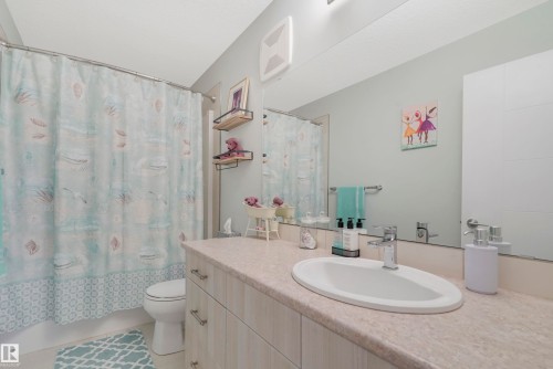 151 Gilmore Way, Spruce Grove, AB - Indoor Photo Showing Bathroom