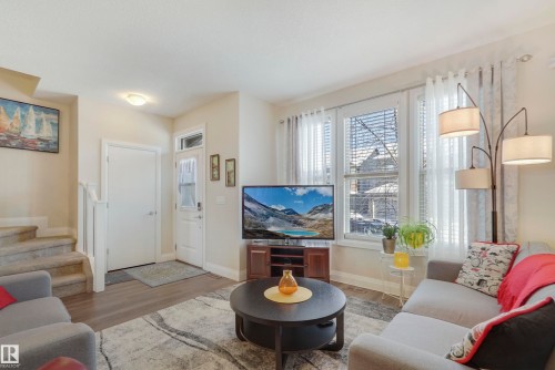 151 Gilmore Way, Spruce Grove, AB - Indoor Photo Showing Living Room