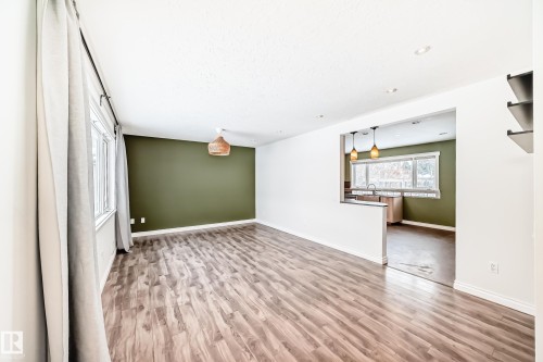 10532 47 Street, Edmonton, AB - Indoor Photo Showing Other Room