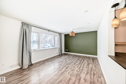10532 47 Street, Edmonton, AB - Indoor Photo Showing Other Room
