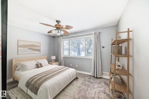 10532 47 Street, Edmonton, AB - Indoor Photo Showing Bedroom