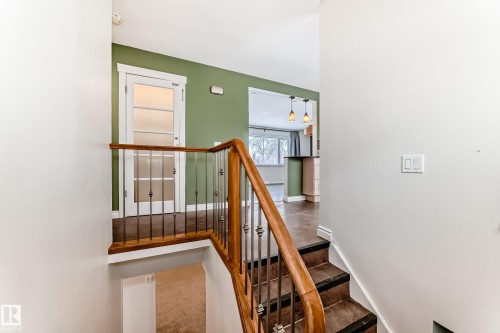 10532 47 Street, Edmonton, AB - Indoor Photo Showing Other Room