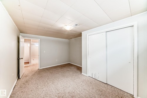 10532 47 Street, Edmonton, AB - Indoor Photo Showing Other Room