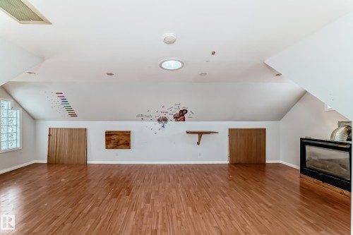 10532 47 Street, Edmonton, AB - Indoor Photo Showing Other Room