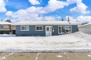 The property features a single-story design with blue siding and white trim - 11 Sonora Drive, St. Albert, AB  - Outdoor 