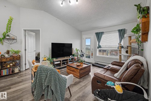 1410 7339 South Terwillegar Drive, Edmonton, AB - Indoor Photo Showing Living Room