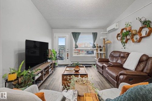 1410 7339 South Terwillegar Drive, Edmonton, AB - Indoor Photo Showing Living Room