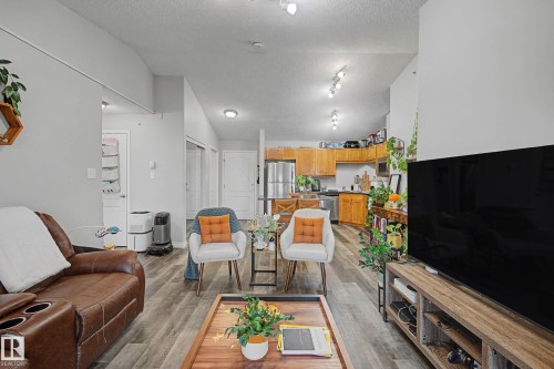 1410 7339 South Terwillegar Drive, Edmonton, AB - Indoor Photo Showing Living Room