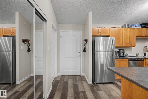 1410 7339 South Terwillegar Drive, Edmonton, AB - Indoor Photo Showing Kitchen With Stainless Steel Kitchen