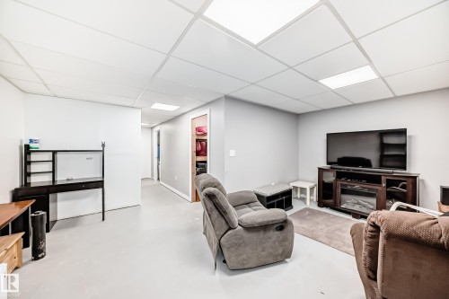 259 Robinson Drive, Leduc, AB - Indoor