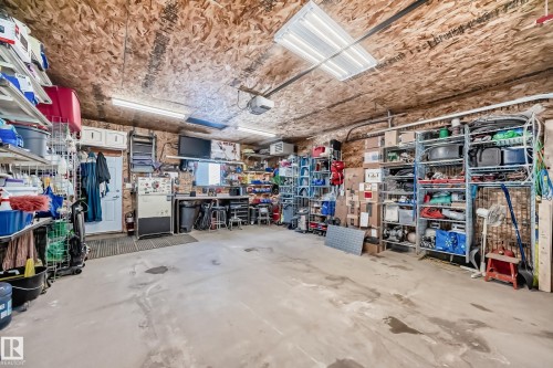 With Attic Storage - 259 Robinson Drive, Leduc, AB - Indoor Photo Showing Garage