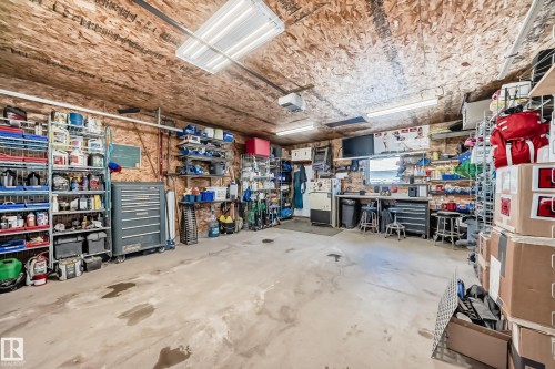 With Attic Storage - 259 Robinson Drive, Leduc, AB - Indoor Photo Showing Garage