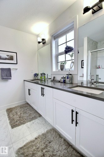 30 1910 Collip View, Edmonton, AB - Indoor Photo Showing Bathroom