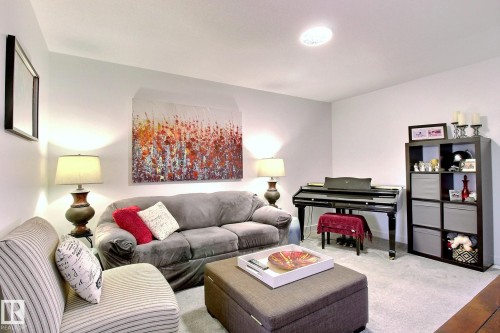 30 1910 Collip View, Edmonton, AB - Indoor Photo Showing Living Room