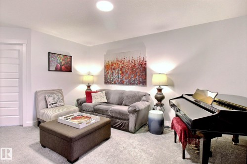 30 1910 Collip View, Edmonton, AB - Indoor Photo Showing Living Room