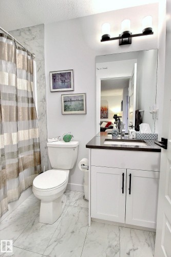 30 1910 Collip View, Edmonton, AB - Indoor Photo Showing Bathroom