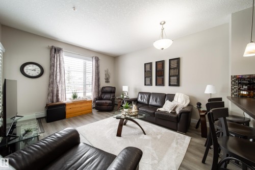 112 2588 Anderson Way, Edmonton, AB - Indoor Photo Showing Living Room