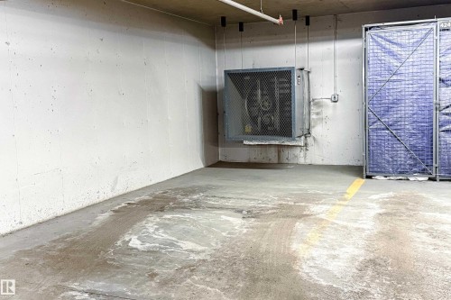 112 2588 Anderson Way, Edmonton, AB - Indoor Photo Showing Garage