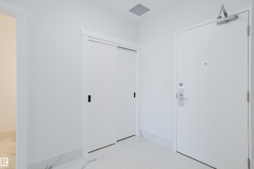 703 9919 105 Street, Edmonton, AB - Indoor Photo Showing Other Room