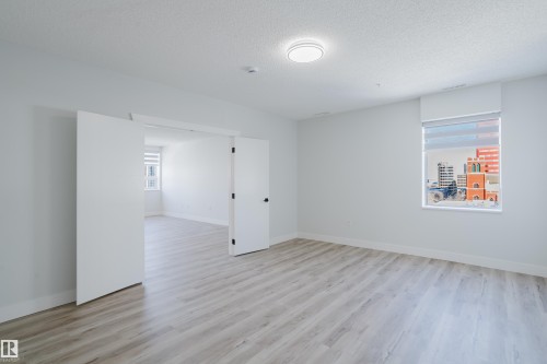 703 9919 105 Street, Edmonton, AB - Indoor Photo Showing Other Room