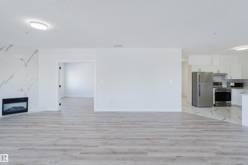 703 9919 105 Street, Edmonton, AB - Indoor Photo Showing Kitchen