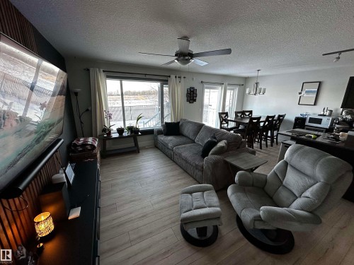 4019 41B Ave, Drayton Valley, AB - Indoor Photo Showing Living Room