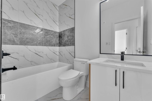 1908 155 Avenue, Edmonton, AB - Indoor Photo Showing Bathroom