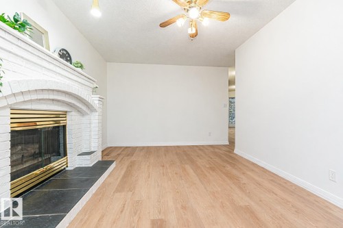 4424 33 Street, Edmonton, AB - Indoor With Fireplace