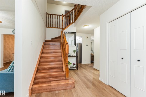 4424 33 Street, Edmonton, AB - Indoor Photo Showing Other Room