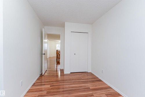 4424 33 Street, Edmonton, AB - Indoor Photo Showing Other Room