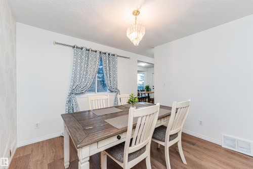 4424 33 Street, Edmonton, AB - Indoor Photo Showing Dining Room
