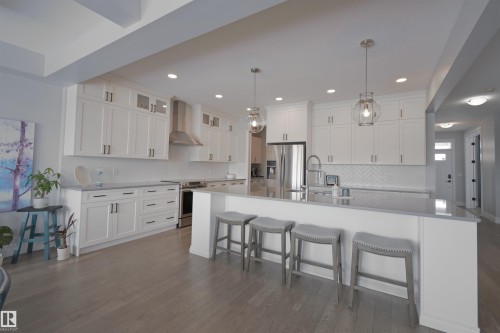 1146 Genesis Lake Boulevard, Stony Plain, AB - Indoor Photo Showing Kitchen With Upgraded Kitchen