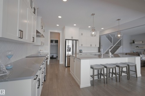 1146 Genesis Lake Boulevard, Stony Plain, AB - Indoor Photo Showing Kitchen With Upgraded Kitchen