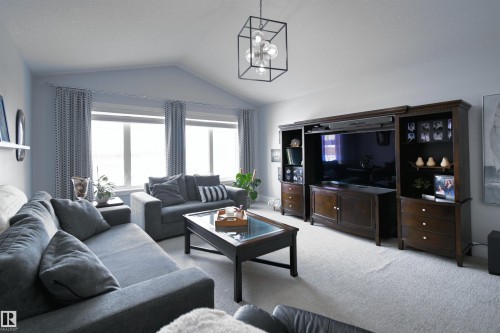 1146 Genesis Lake Boulevard, Stony Plain, AB - Indoor Photo Showing Living Room