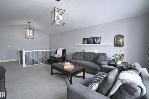 1146 Genesis Lake Boulevard, Stony Plain, AB - Indoor Photo Showing Living Room