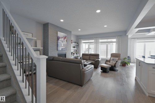 1146 Genesis Lake Boulevard, Stony Plain, AB - Indoor Photo Showing Living Room