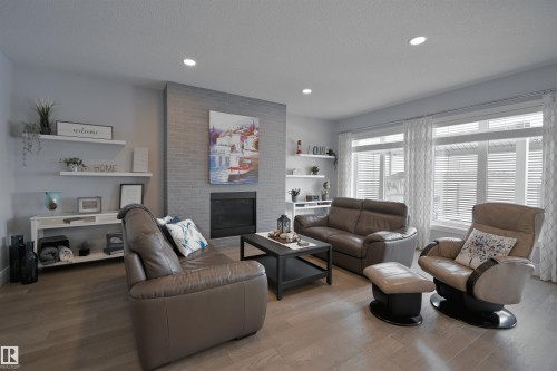 1146 Genesis Lake Boulevard, Stony Plain, AB - Indoor Photo Showing Living Room