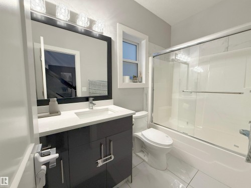 3107 13 Avenue, Edmonton, AB - Indoor Photo Showing Bathroom