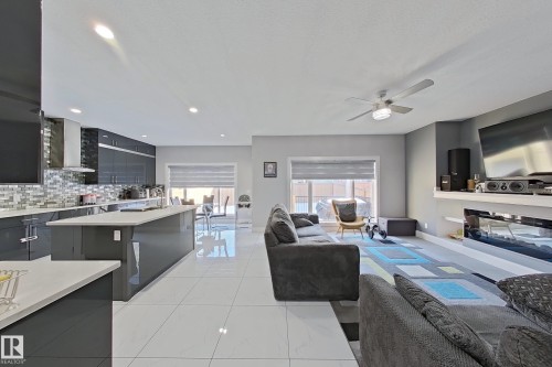 3107 13 Avenue, Edmonton, AB - Indoor