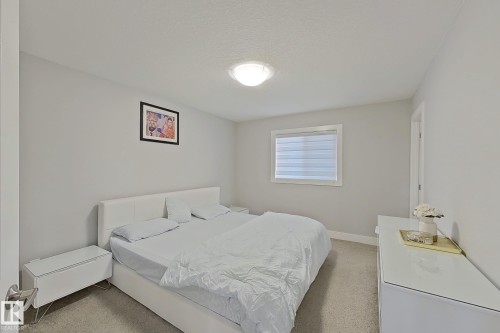 3107 13 Avenue, Edmonton, AB - Indoor Photo Showing Bedroom