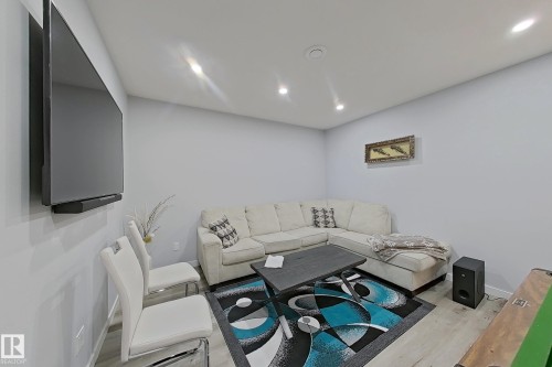 3107 13 Avenue, Edmonton, AB - Indoor